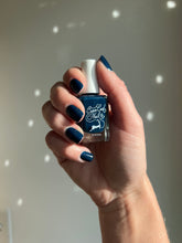 Load image into Gallery viewer, Refuse To Sink