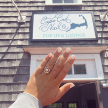 Load image into Gallery viewer, Great White